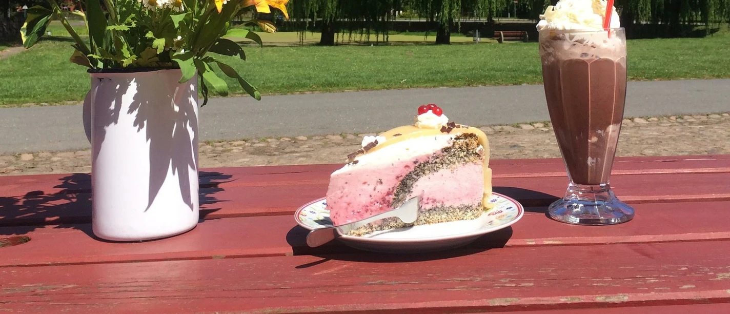 CafeQ_gedeckter Tisch.JPG