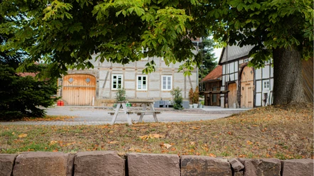 Kastanienhof Emmerthal Außenansicht Kastanienhof Emmerthal Außenansicht