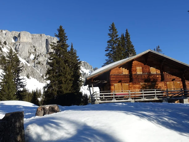 La cabane d'Obergestelen en hiver