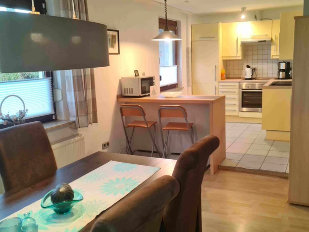 Esszimmer und Küche der Ferienwohnung Zeven Esszimmer und Küche der Ferienwohnung Zeven