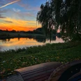 Sonnenaufgang im Herbst am Ösperhafen in Petershagen mit Blick auf die farbenfrohe Weser.