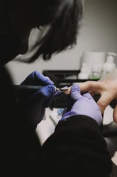 manicure-gc6e8d707a_1920.jpg