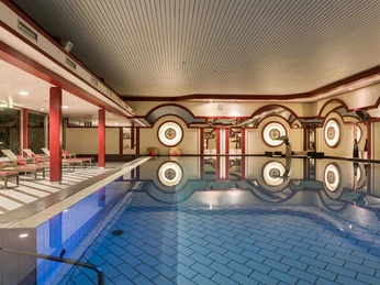 Schwimmbad Maritim Hotel Bad Wildungen.jpg
