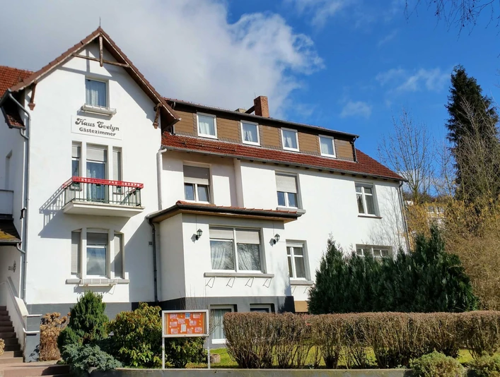 Herzlich Willkommen im Haus Evelyn.jpg