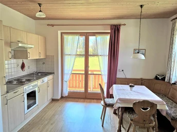 Dorfblick Küche mit Essecke