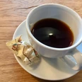 Eine Tasse frischer Kaffee in der Kaffeerösterei Röstwerk in Schloß Holte-Stukenbrock Eine Tasse frischer Kaffee in der Kaffeerösterei Röstwerk in Schloß Holte-Stukenbrock