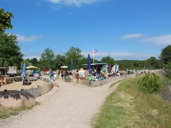Beachlounge direkt an der Elbe