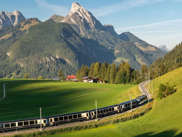 golden-pass-express-sommer-berege.jpg