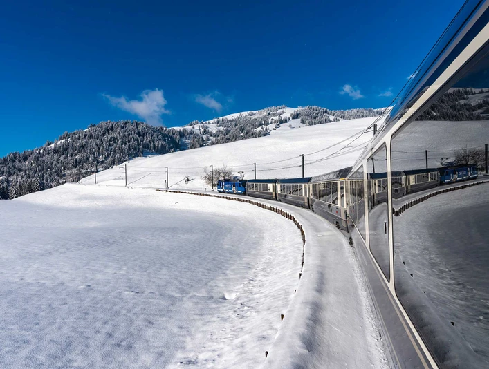 golden-pass-express-winter-unterwegs-schnee.jpg
