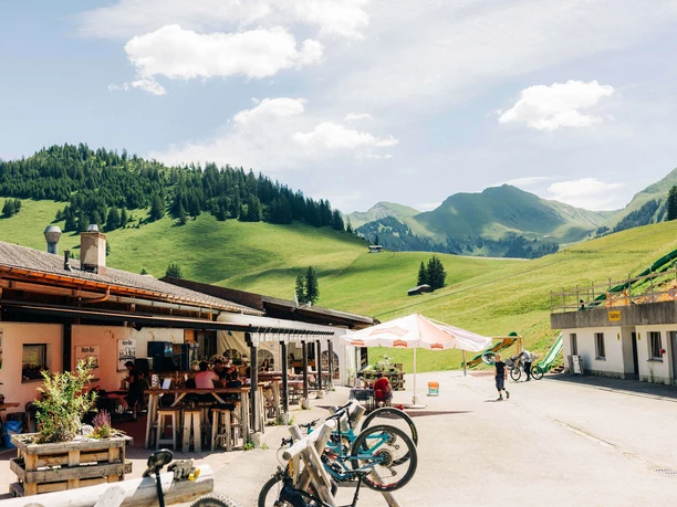 Hôtel de Montagne Wiriehorn vue extérieure été Hôtel de Montagne Wiriehorn vue extérieure été