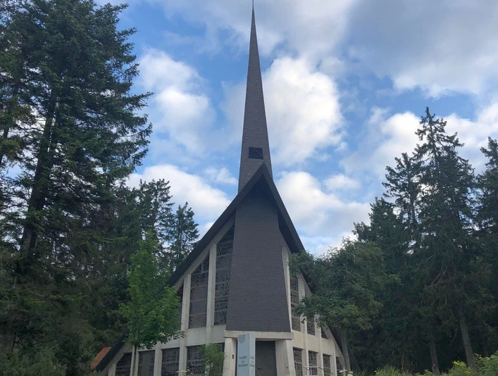 St Michaelskapelle am Mummelsee querformat copyright Tourist Info Seebach
