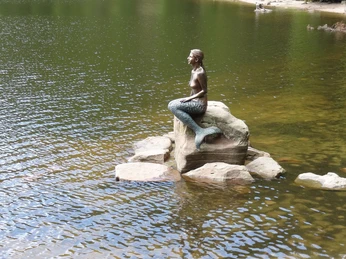 Mummelseenixe am Mummelsee copyright Tourist Info Seebach