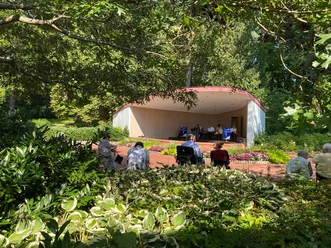 Musikpavillon an der Wandelhalle Reinhardshausen.