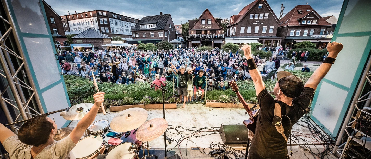 Cris-Cosmo-Konzert-Juist.jpg Cris-Cosmo-Konzert-Juist