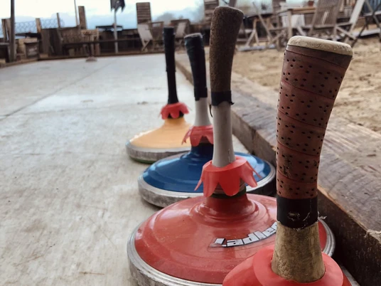 Eisstockschießen am Strand