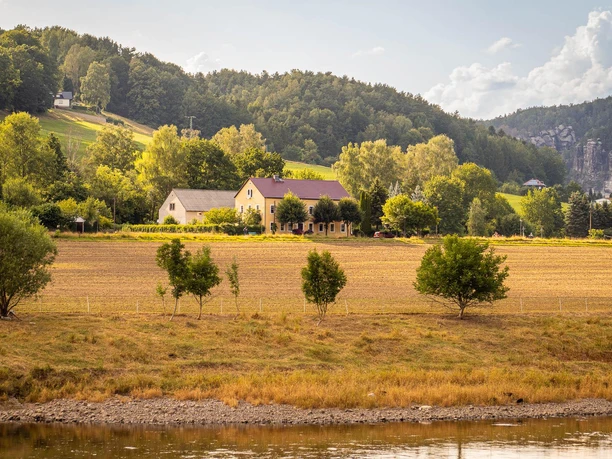 Das Hostel Hinterland direkt an der Elbe