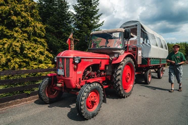 Trecker-Planwagen mit Otto Witte_Marie Christin Pratsch