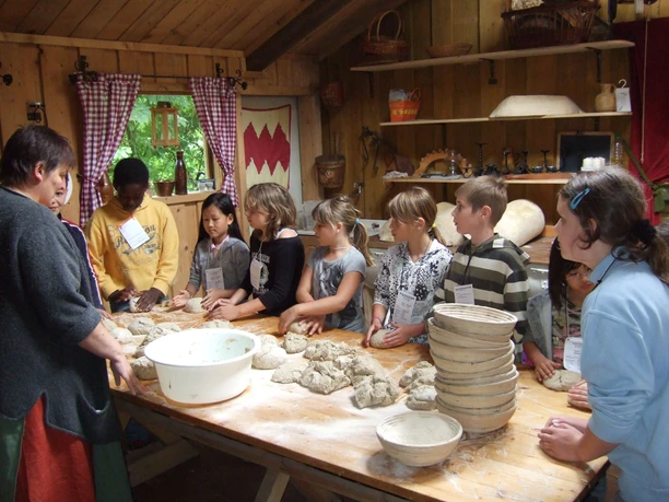 Kirkler Burgsommer Brot backen