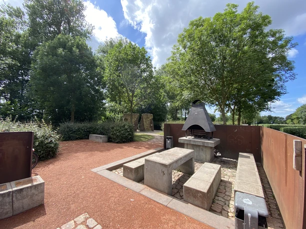 Grillplatz am Elbuferpark