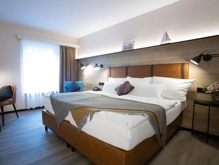 Doppelzimmer im Oste-Hotel Bremervörde Doppelzimmer im Oste-Hotel BremervördeDouble room at the Oste-Hotel BremervördeDobbeltværelse på Oste-Hotel BremervördeTweepersoonskamer in het Oste-Hotel Bremervörde