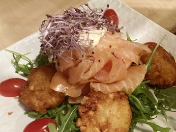 Am_Ried_Lachs_Roesti.jpg