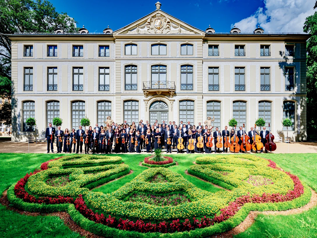 Vogtland Philharmonie 2022-2023 Sommerpalais Greiz (Foto Wolfgang Schmidt).jpg