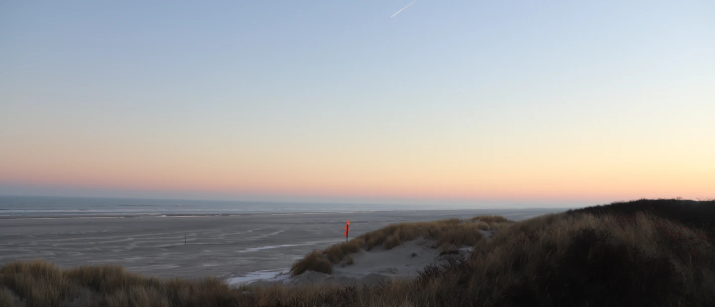 Sonnenaufgang-Aussichtsplattform-Strandpromenade-Mitte.JPG Sonnenaufgang-Aussichtsplattform-Strandpromenade-Mitte