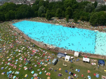 Freibad Brentano von oben
