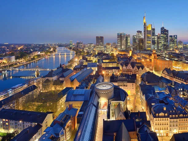 Museumsufer Neue Altstadt Abendstimmung