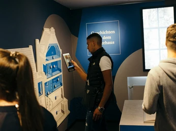 Bildungsstätte Anne Frank e.V. Hinterhaus