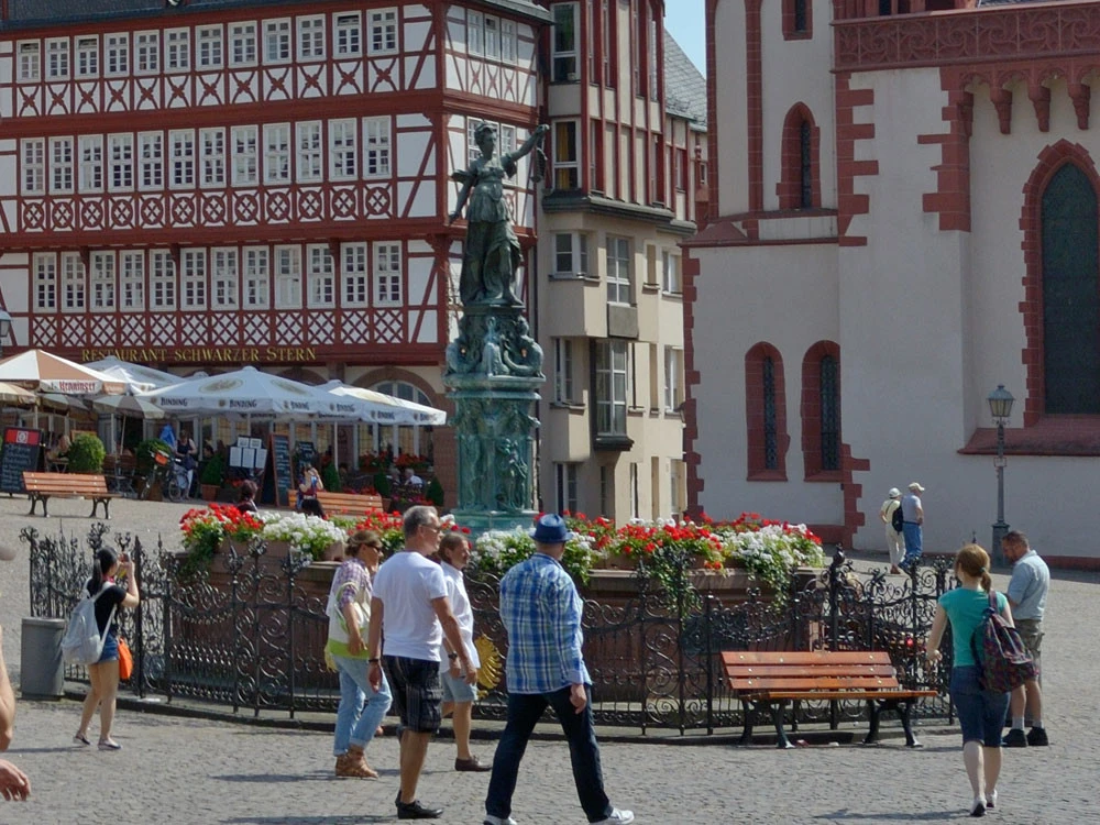 Gerechtigkeitsbrunnen Justitia