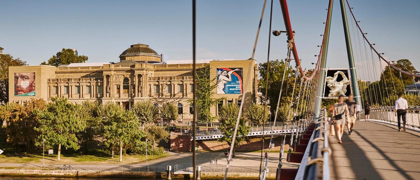 Städel Museum Außenfassade und Holbeinsteg