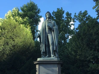 Schiller-Denkmal