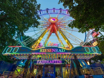 Wäldchestag Frankfurt Riesenrad DSC 3886 visitfrankfurt Holger Ullmann