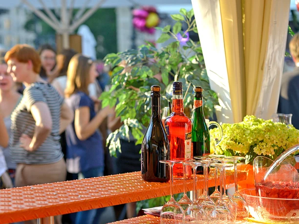 Opernplatzfest Sektflaschen