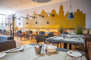 Restaurant.jpg