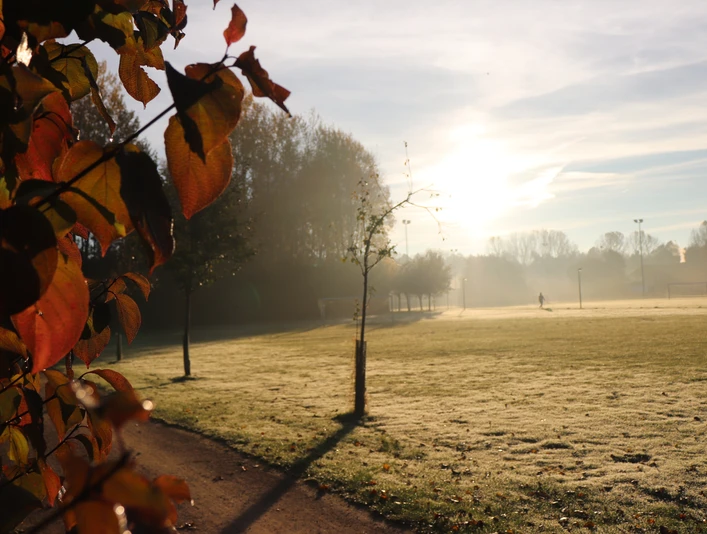 Herbstliche Stimmung im Sportpark am Ölbach in Schloß Holte-Stukenbrock