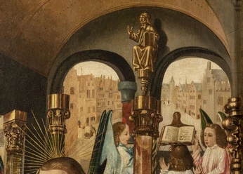 Prozession von Engeln, singend und musizierend, in mittelalterlicher Stadt mit skulpturalem Dekor.