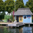 Bootshaus Salem Blaues Bootshaus Salem mit der Vermietung von Kanus, Kajaks und Tretbooten am Salemer See.