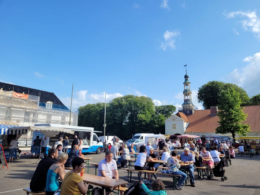 Markt zum Feierabend Dornum