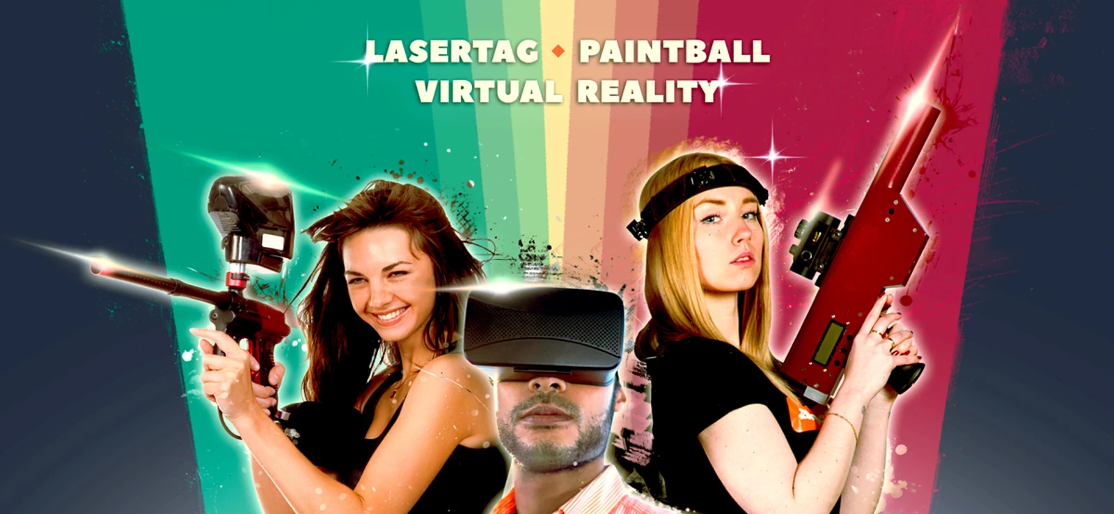 Lasertag Paintball und Virtual Reality im Adrenalinpark Leipzig - Freizeitaktivitäten in Leipzig Im Vordergrund wird ein Mann mit einer Virtual Reality Brille dargestellt und im Hintergrund jeweils rechts und links eine Frau. Zur Rechten mit einem Paintball Markierer und zur linken mit einem Laserpointer.