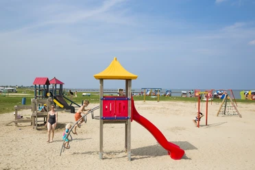 Spielplatz am Friesenstrand (2).jpg