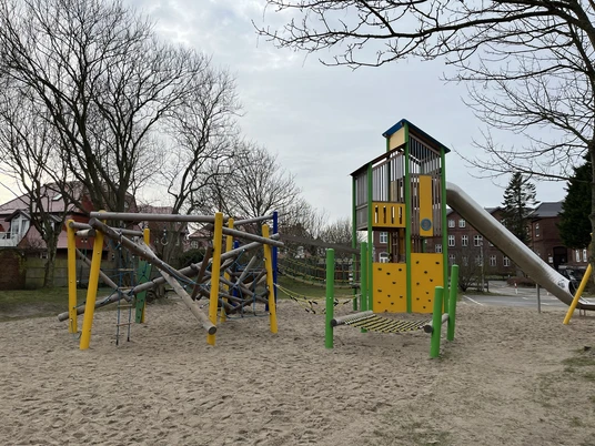 © Sylt Marketing I Lynn Scotti_Spielplatz St Nicolai.JPEG