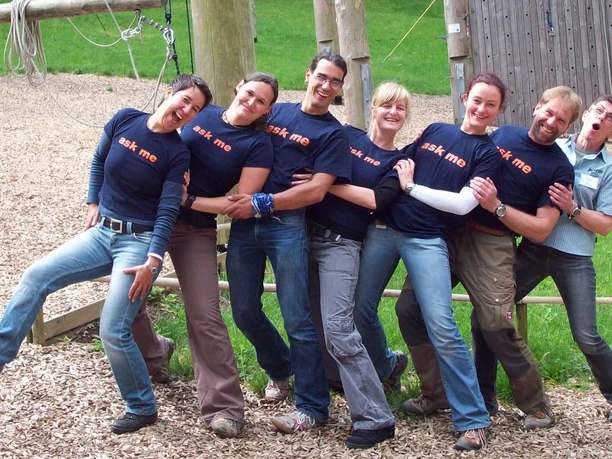Eventagentur younit. Outdoor. Training und Event - Das Team freut sich auf Sie Team younit freut sich auf Sie!