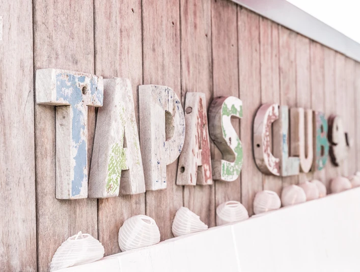 Cafe-del-Mar-Juist-Tapas-Club-Aussen.jpg Cafe-del-Mar-Juist-Tapas-Club-Aussen