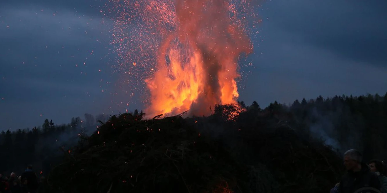 Osterfeuer im Oberharz Osterfeuer im Oberharz