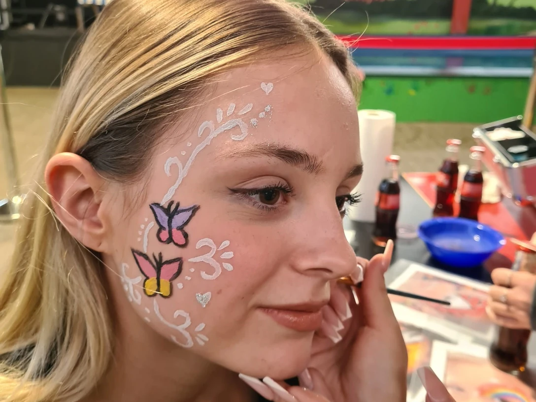 Kinderschminken.jpg