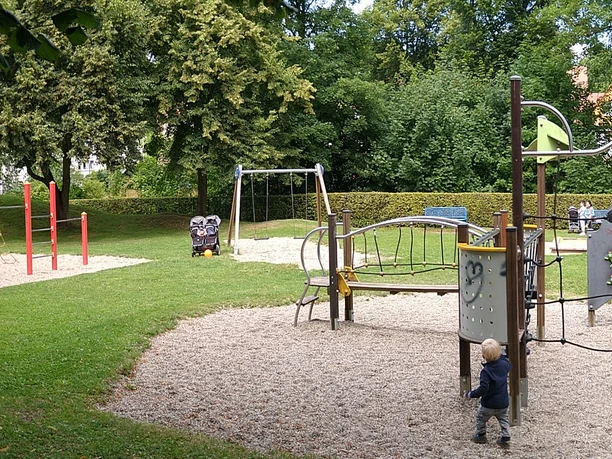 Spielplatz Allee