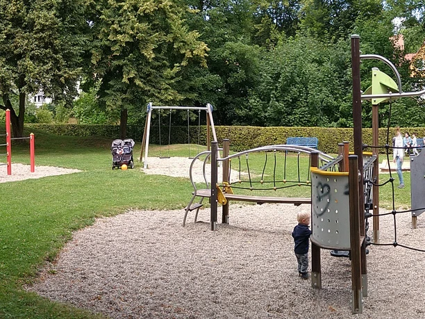 Spielplatz Allee