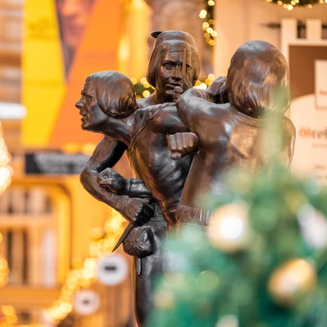 Bronzefiguren vor dem Auerbachs Keller - Restaurants in Leipzig